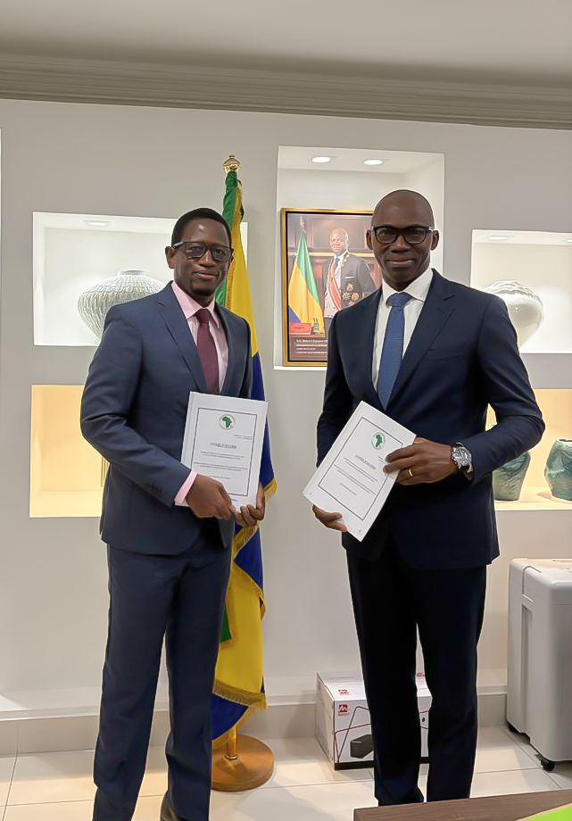 Signature de l’accord de don au projet d’appui à l’élaboration des comptes satellites forestiers et extractifs (COSAFE)