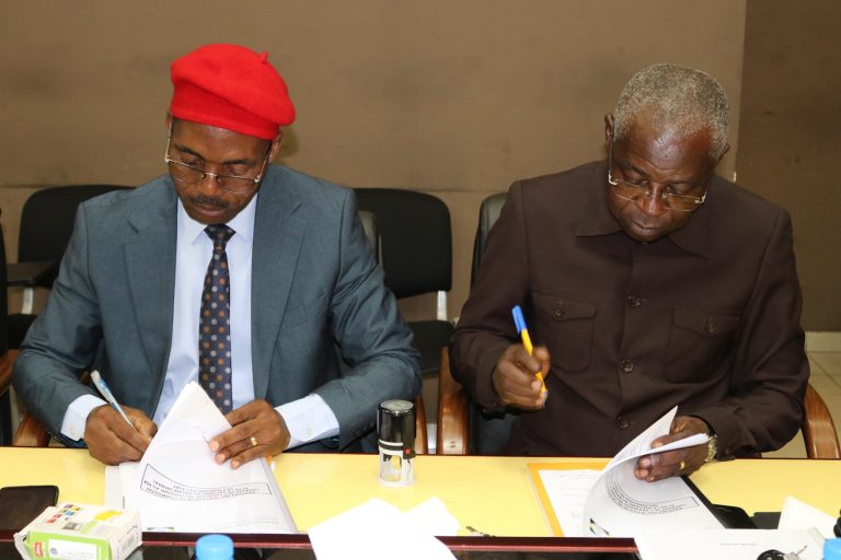 Ceremonie de remise solennelle du rapport des travaux de la commission chargee de l’arrimage au nsr
