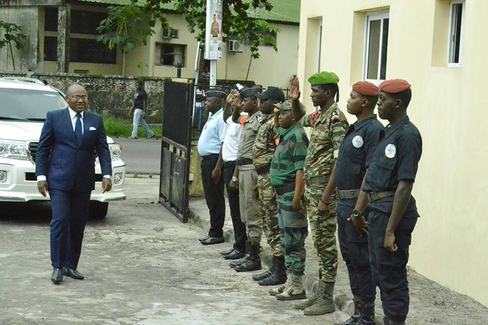 Visite du Ministre d&rsquo;Etat, Ministre du Budget et des Comptes Publics aux différents services de la Trésorerie Provinciale de l&rsquo;Ogooué-Maritme.