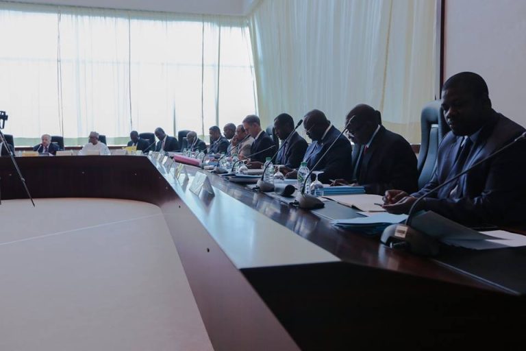Réunion du comité monétaire et financier national et du conseil national du crédit