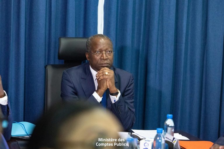 Visite de M. le Ministre au siège social de la Caisse des Pensions et des Prestations Familiales (CPPF).